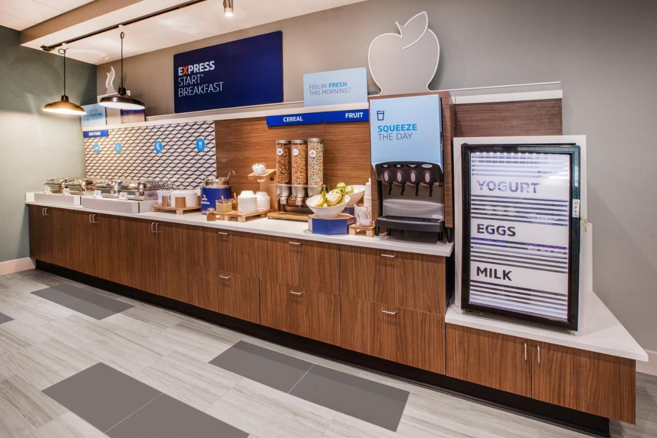 Holiday Inn Express & Suites Reedsburg - Dells Area By Ihg Eksteriør bilde