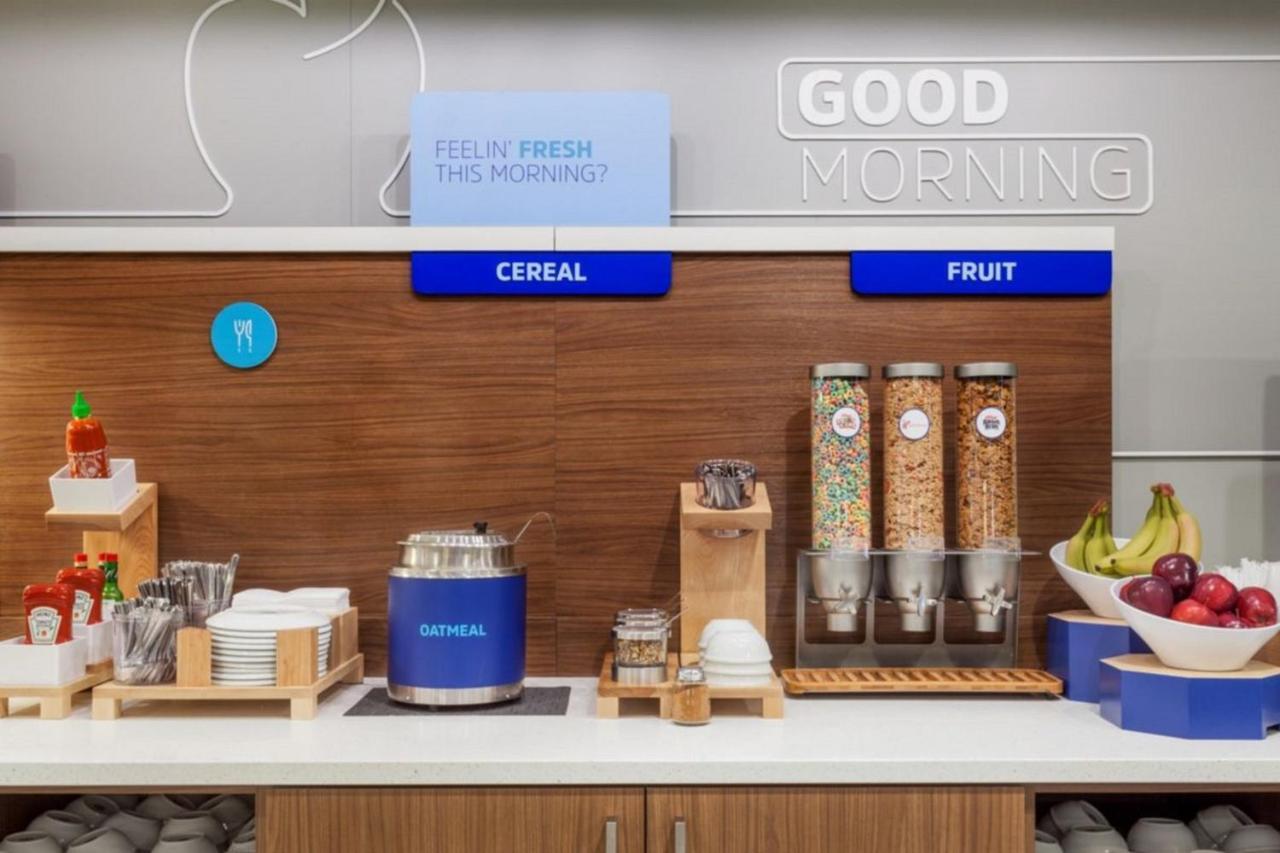 Holiday Inn Express & Suites Reedsburg - Dells Area By Ihg Eksteriør bilde