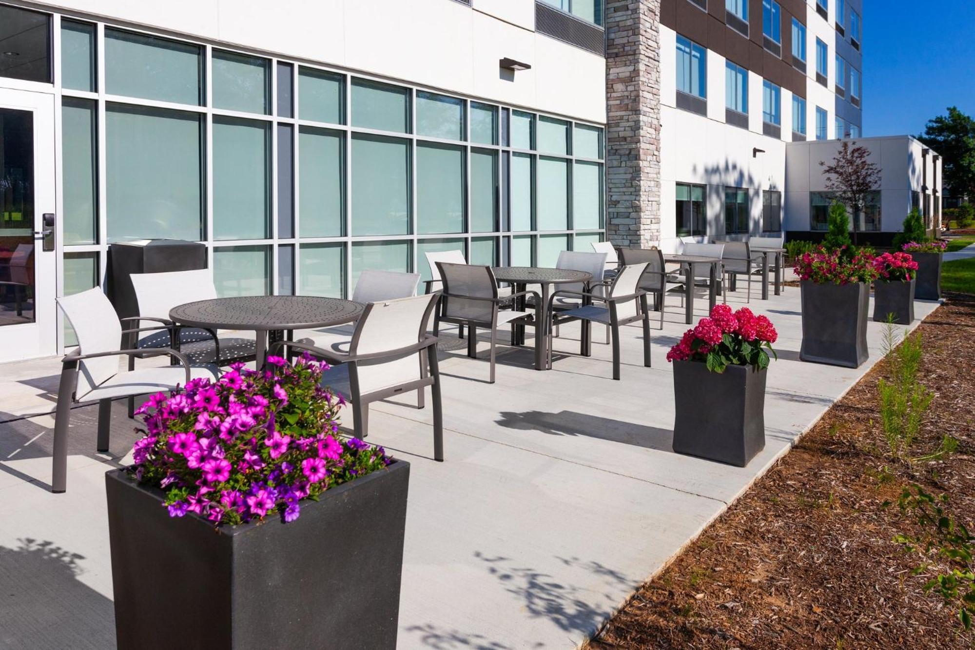 Holiday Inn Express & Suites Reedsburg - Dells Area By Ihg Eksteriør bilde